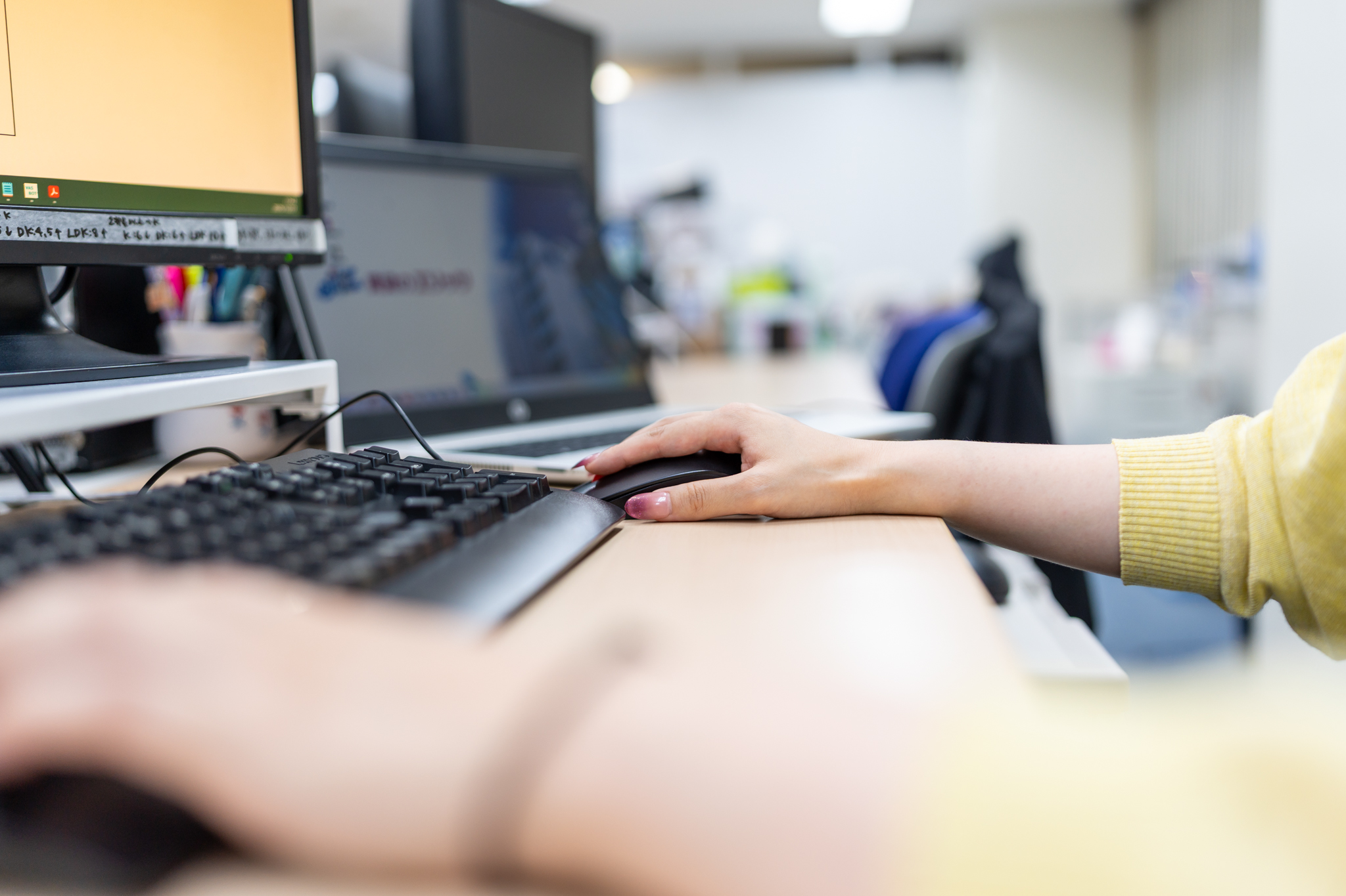 <?php echo strip_tags(get_the_title()); ?>　仕事内容