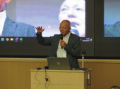 中期経営発表会2