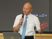 中期経営計画発表会2